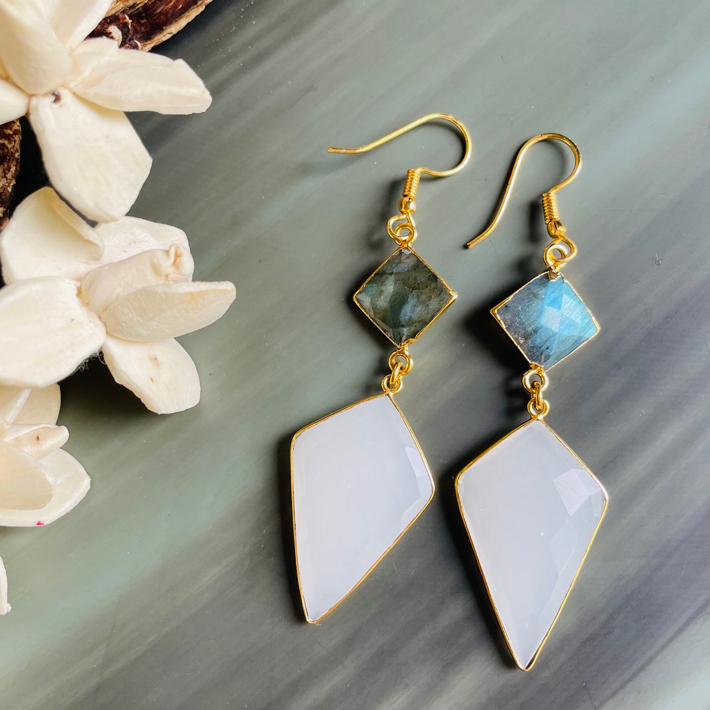 Faceted white chalcedony diamonds with labradorite squares