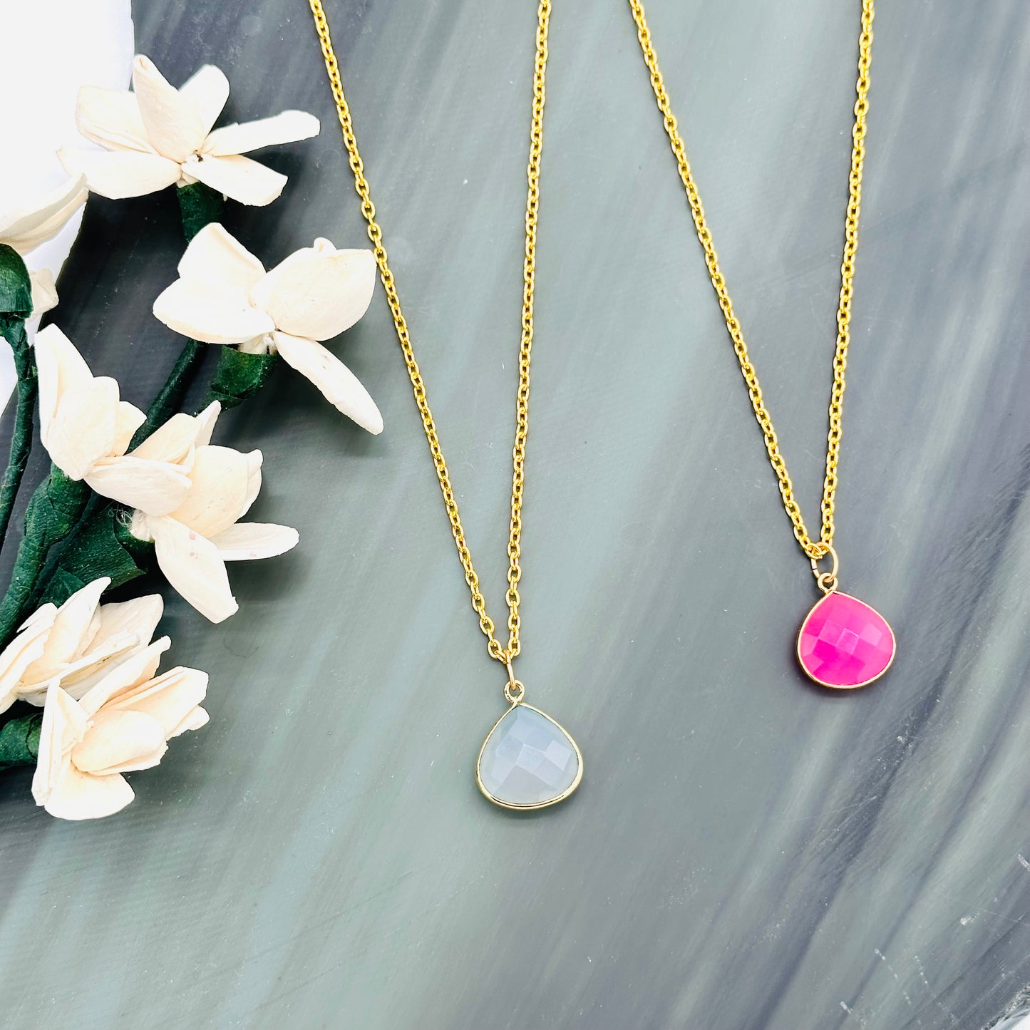 Chalcedony pendant necklace