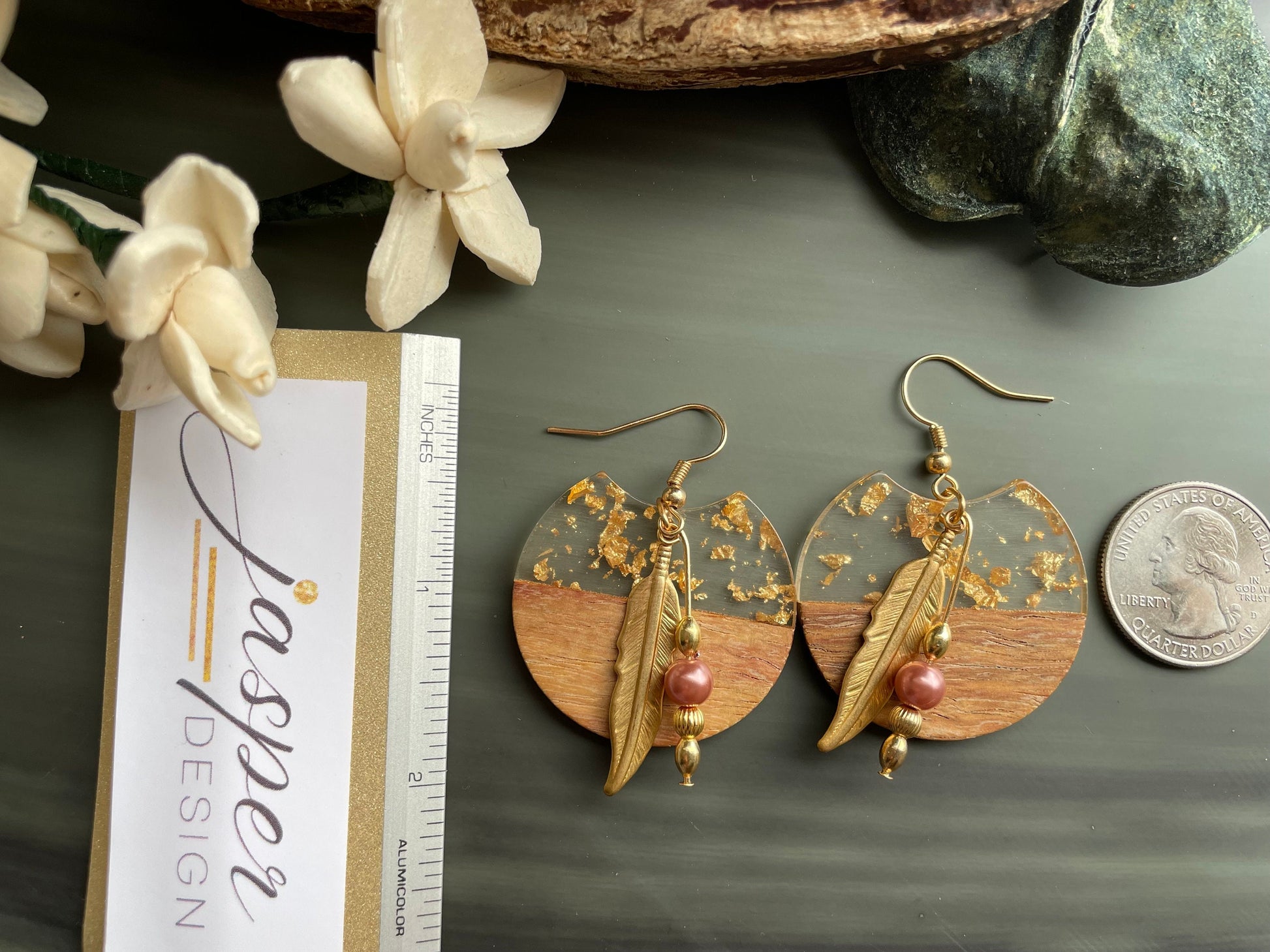 Wood, resin with gold flakes, pearl and gold feather earrings