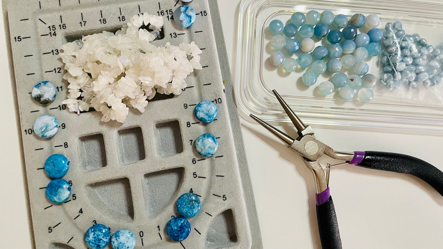 Blue agate and howlite gemstone earrings. Wire-wrapped in stainless steel. Handmade drop earrings.