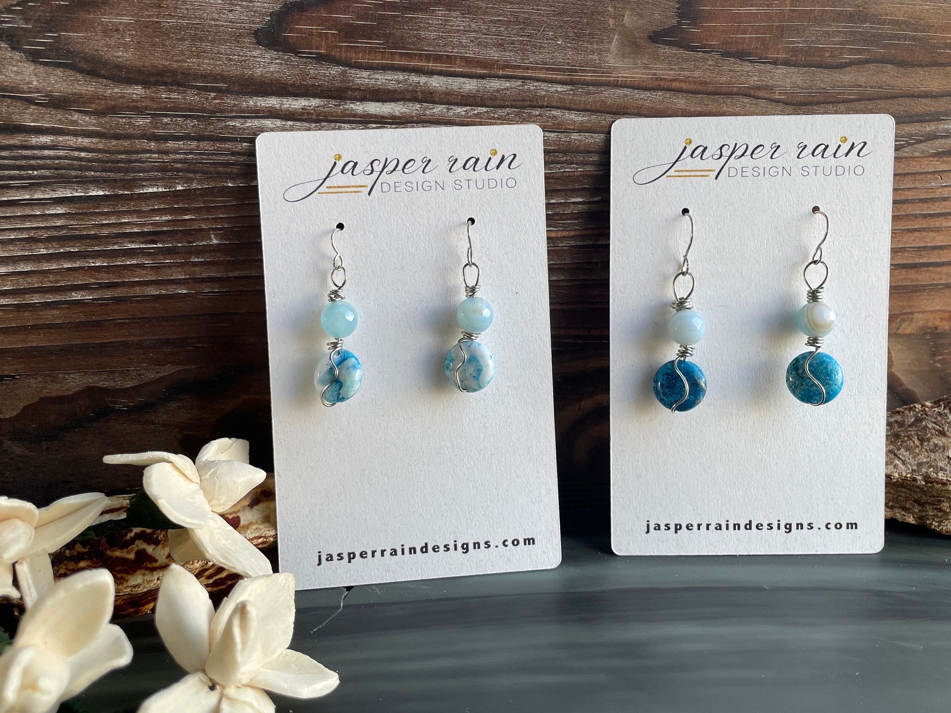 Blue agate and howlite gemstone earrings. Wire-wrapped in stainless steel. Handmade drop earrings.