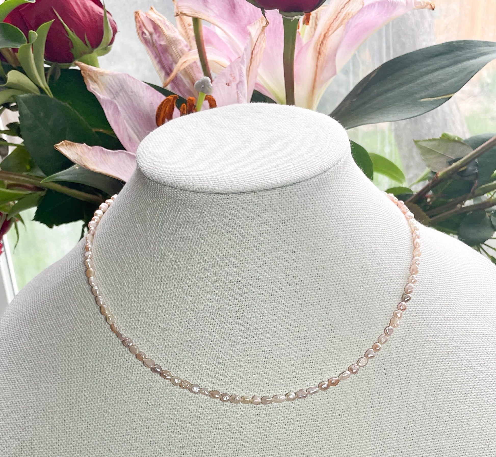 Natural light pink fresh water pearl necklace