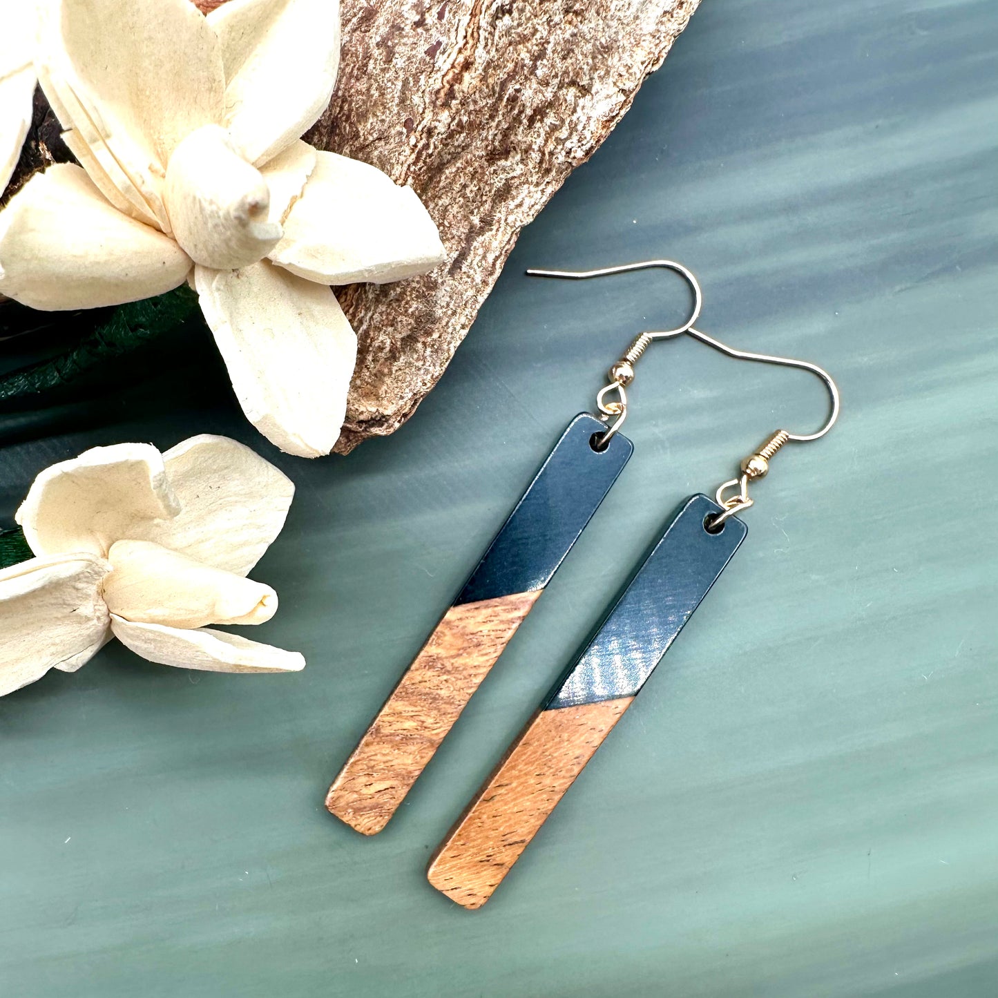 Resin and wood bar earrings