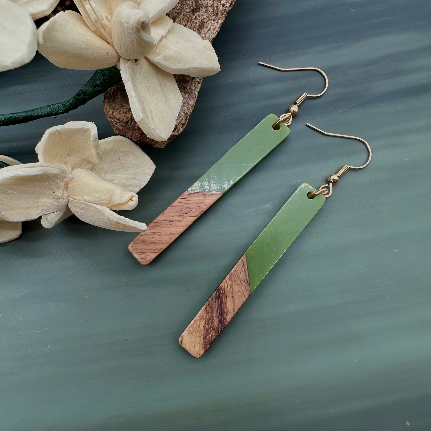 Resin and wood bar earrings