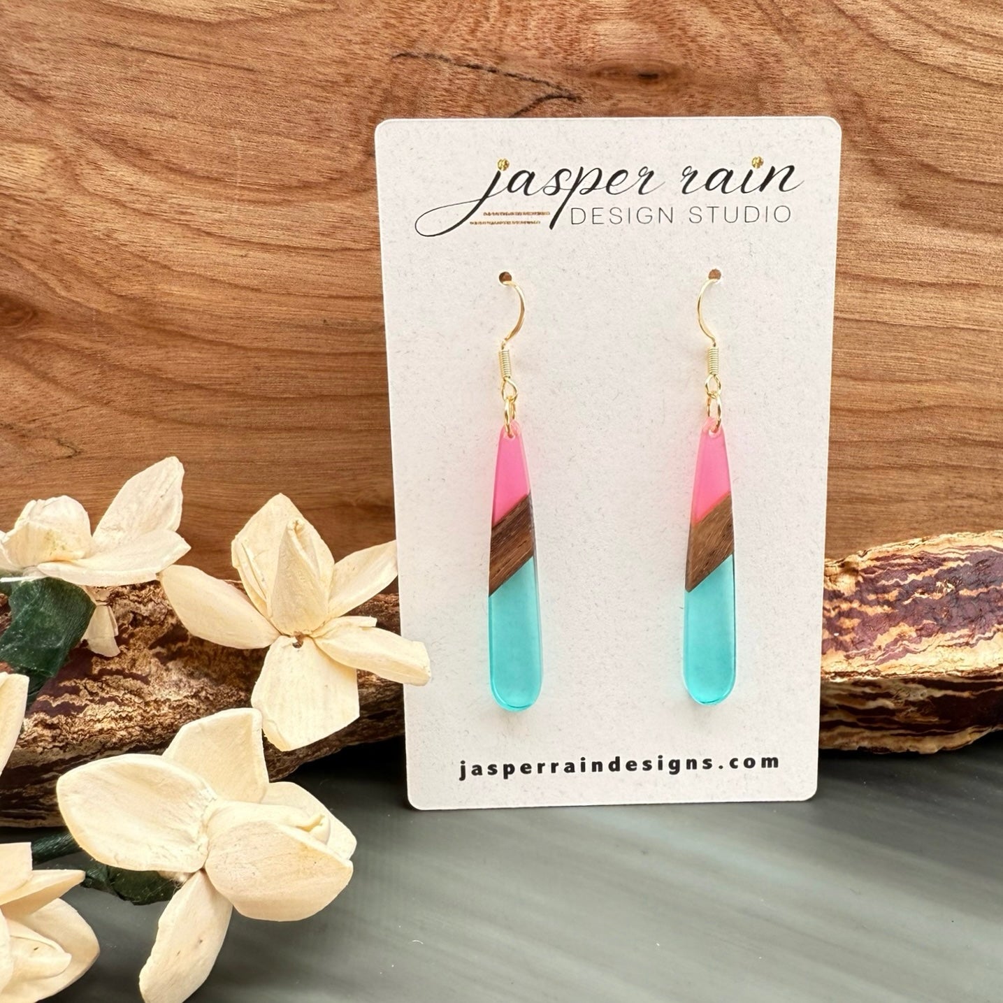 Resin and wood earrings: skinny & lightweight