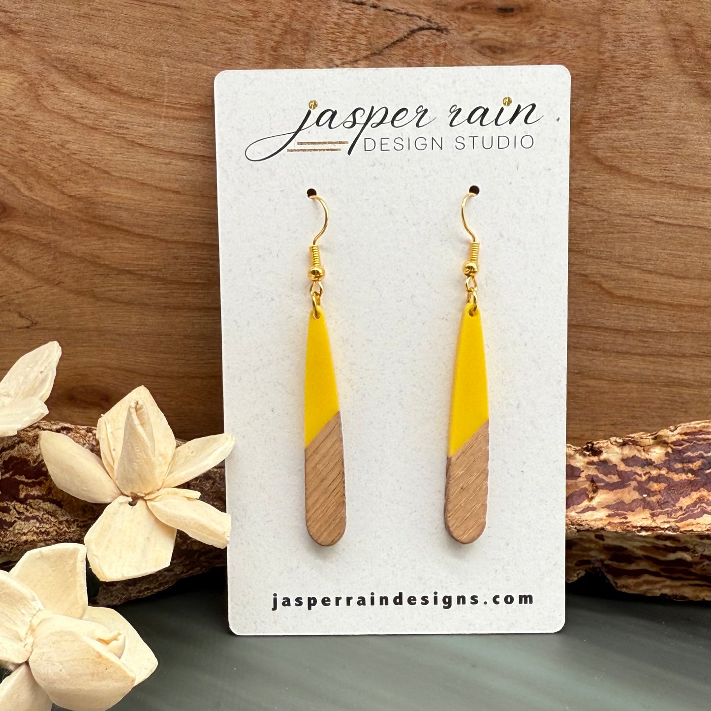 Resin and wood earrings: skinny & lightweight