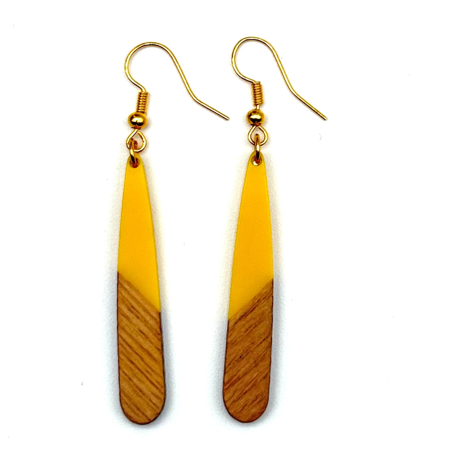Resin and wood earrings: skinny & lightweight