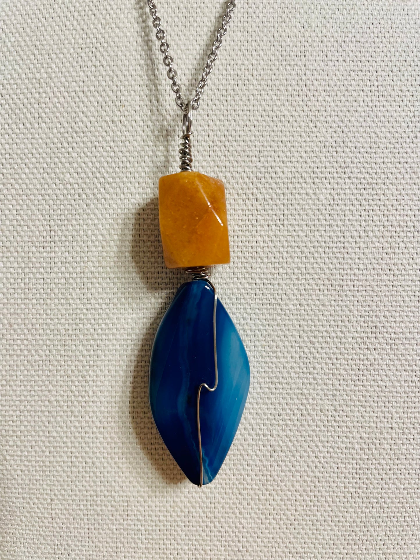 Blue Agate and Carnelian gemstone necklace