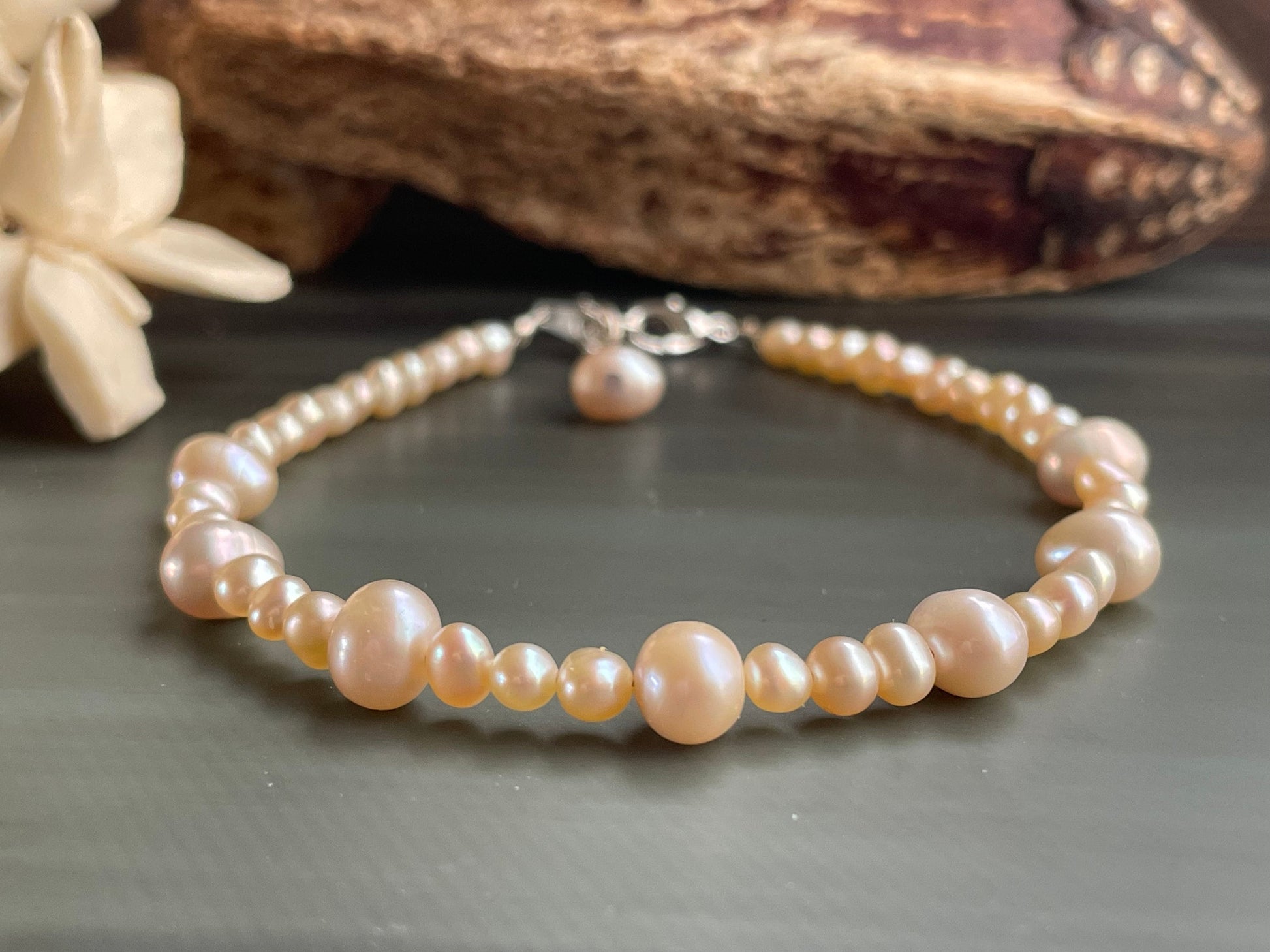 Natural pink freshwater pearl dangle bracelet, handmade bracelet