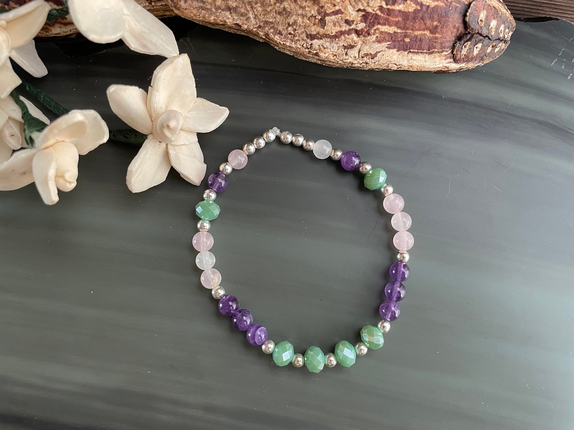 Crystal beaded Bracelet with natural Amethyst, crystal and Rose quartz. Stretch gemstone bracelet. Handmade bracelet. Spring collection.